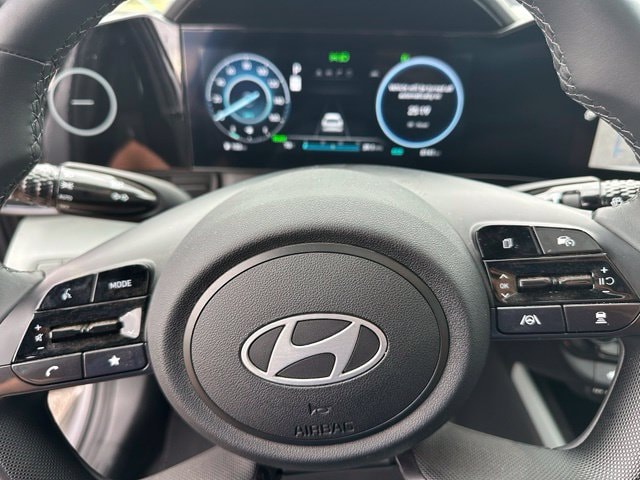 2025 Hyundai Elantra Hybrid Limited — photo 25 of 26
