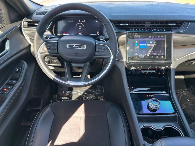 2024 Jeep Grand Cherokee L Altitude X — photo 16 of 31