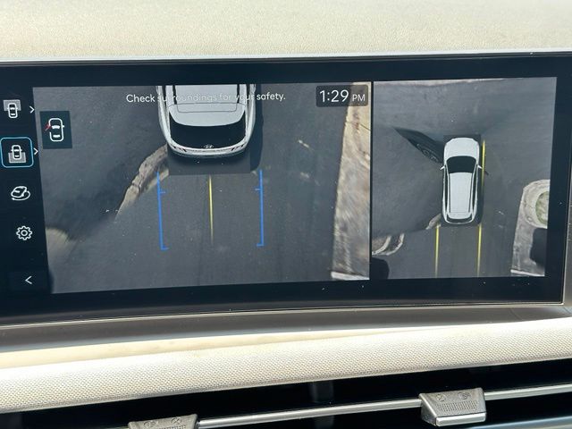 2025 Hyundai Tucson Hybrid Limited — photo 33 of 39