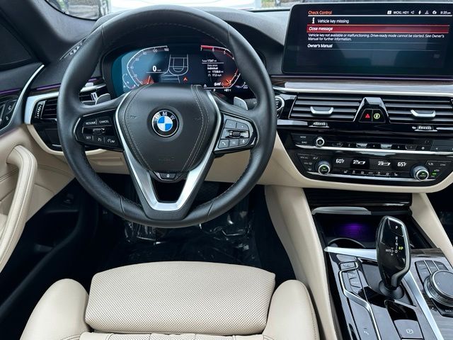 2023 BMW 5 Series 530i xDrive — photo 31 of 42