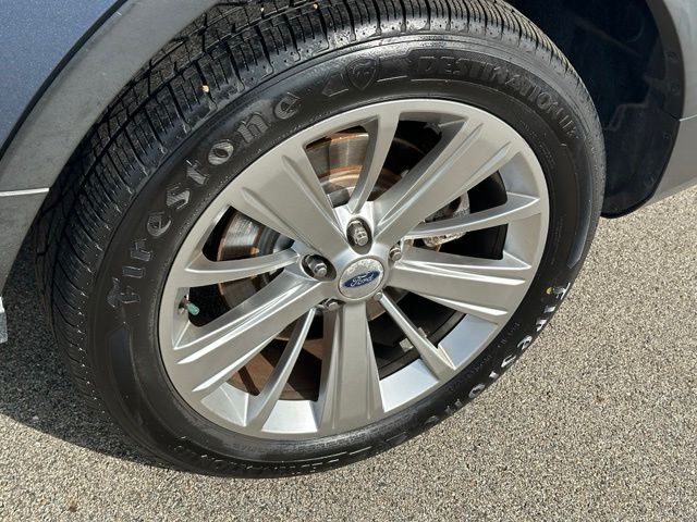 2019 Ford Explorer Limited — photo 8 of 33