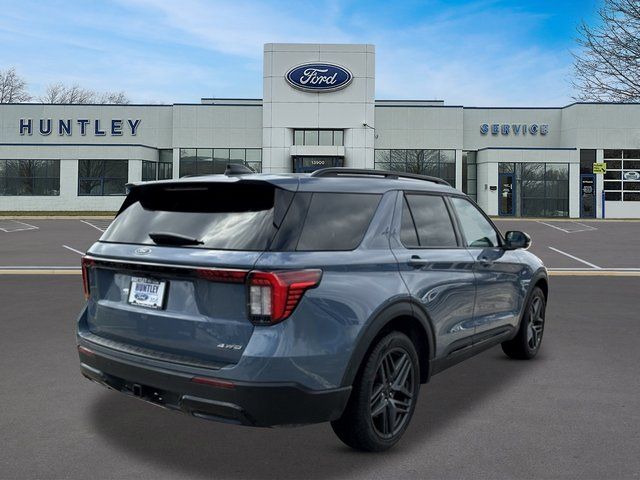 2025 Ford Explorer ST-Line — photo 5 of 31