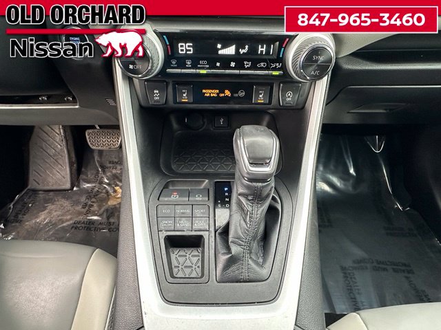 2021 Toyota RAV4 XLE Premium — photo 17 of 22