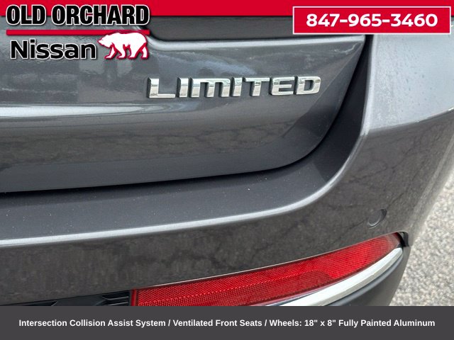 2023 Jeep Grand Cherokee Limited — photo 12 of 25