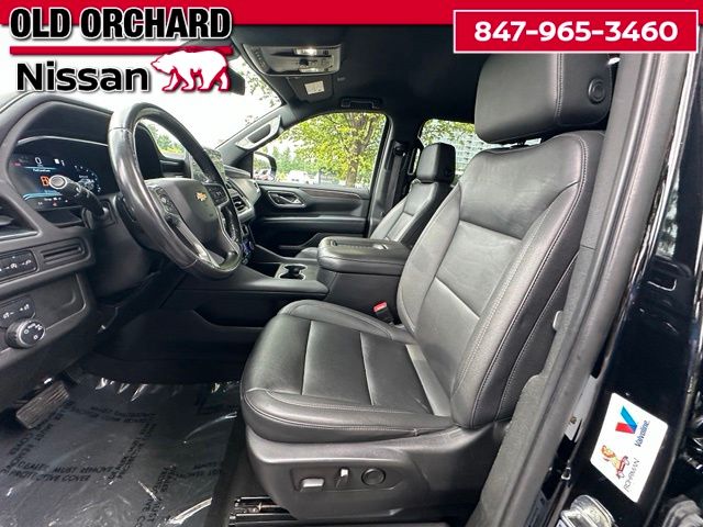 2022 Chevrolet Suburban LT — photo 11 of 23