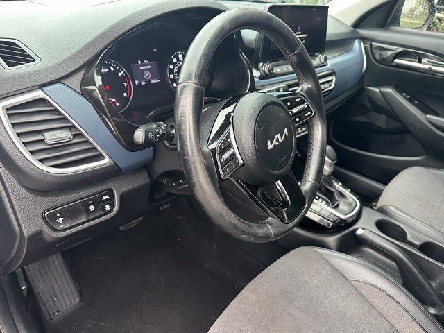2022 Kia Seltos S — photo 18 of 30