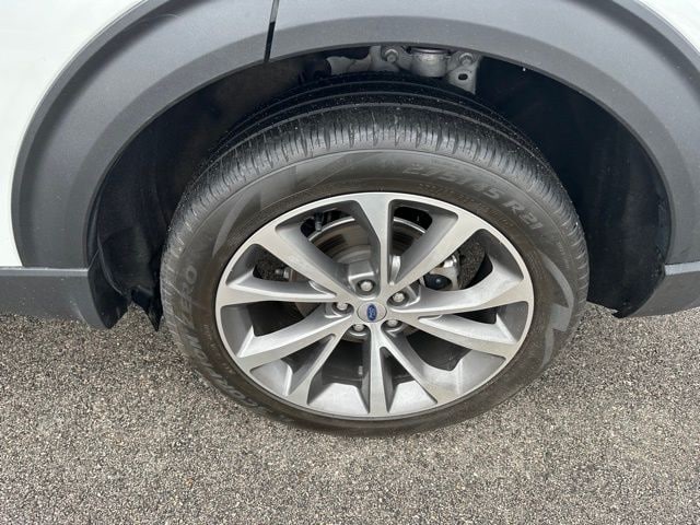 2025 Ford Explorer Platinum — photo 8 of 34