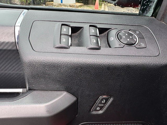 2018 Ford F-150 XLT — photo 16 of 23