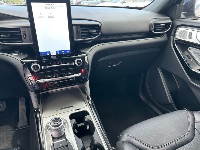 2022 Ford Explorer ST — photo 18 of 33