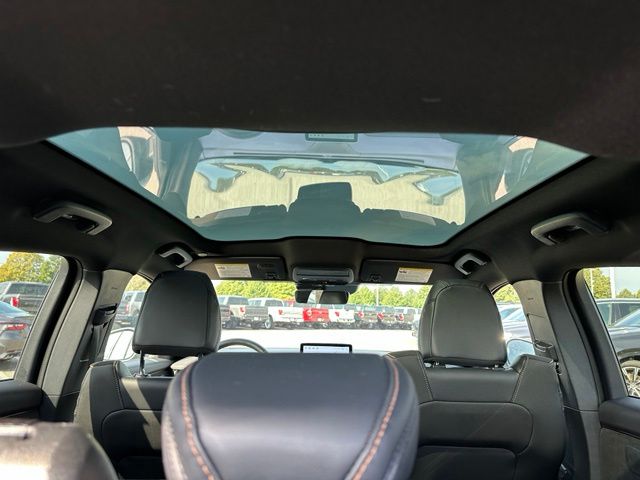 2022 Ford Mustang Mach-E GT — photo 14 of 38