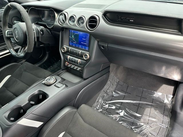 2021 Ford Mustang Shelby GT500 — photo 13 of 33