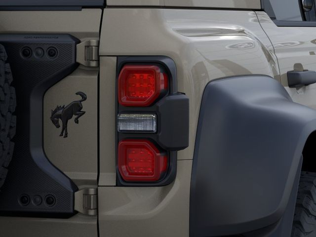 2025 Ford Bronco Raptor — photo 24 of 58