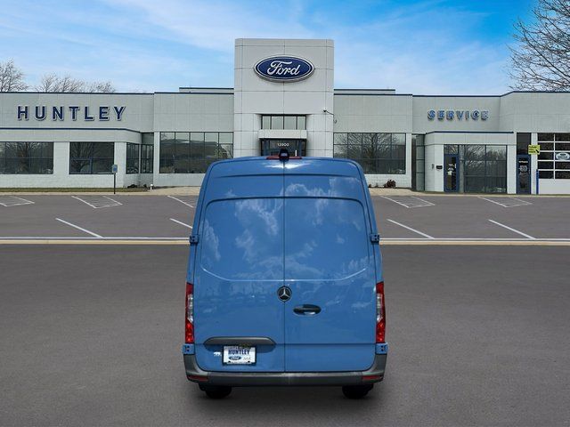2024 Mercedes-Benz Sprinter 2500 Crew 144 WB — photo 6 of 23