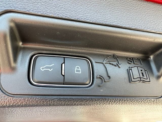 2025 Ford Explorer Platinum — photo 15 of 38