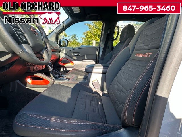 2025 Nissan Frontier PRO-4X — photo 12 of 22