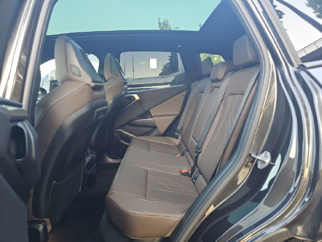 2025 BMW X3 30 xDrive — photo 9 of 10