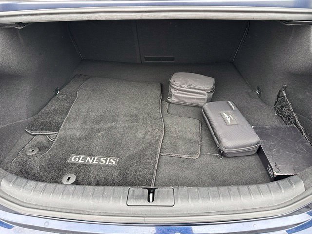 2023 Genesis G70 3.3T — photo 11 of 39