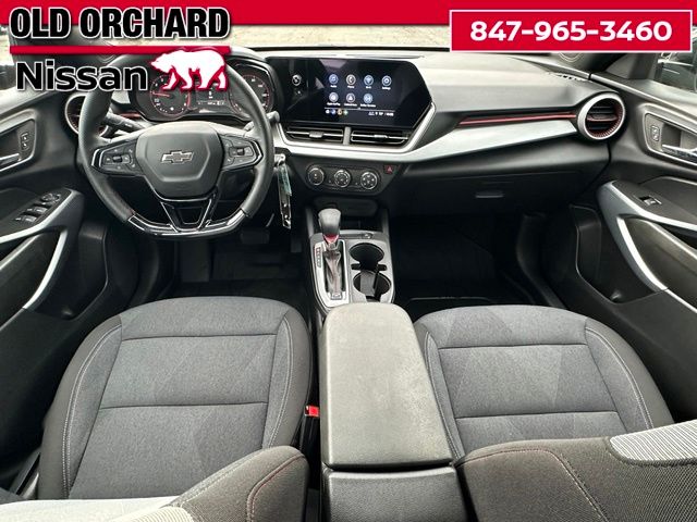 2025 Chevrolet Trax 1RS — photo 12 of 20