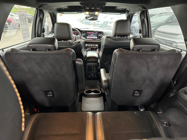 2023 Dodge Durango R/T — photo 10 of 27