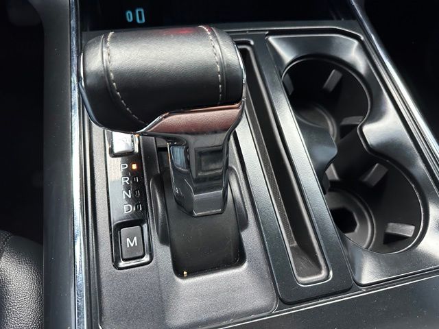 2023 Ford F-150 Lariat — photo 18 of 37