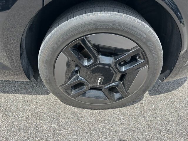 2024 Kia EV9 GT-Line — photo 8 of 44