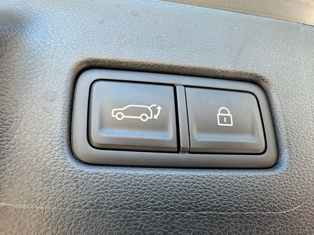 2026 Hyundai Santa Fe Hybrid Calligraphy — photo 13 of 45