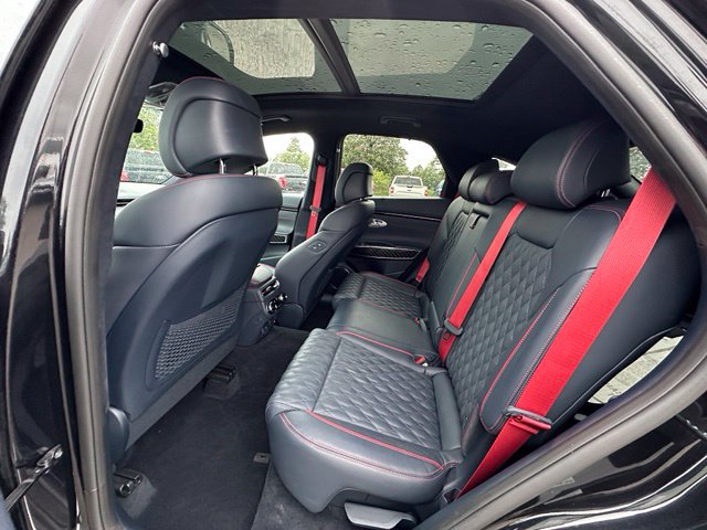 2023 Genesis GV70 3.5T Sport — photo 16 of 39