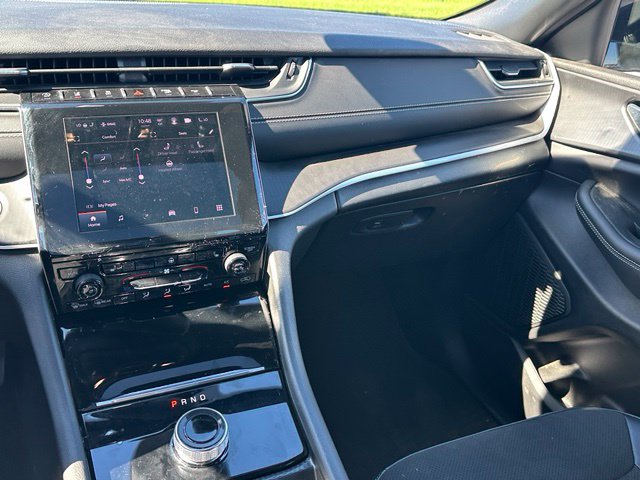 2024 Jeep Grand Cherokee Altitude X — photo 13 of 23