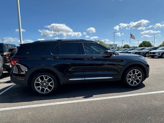 2025 Ford Explorer Platinum — photo 4 of 13