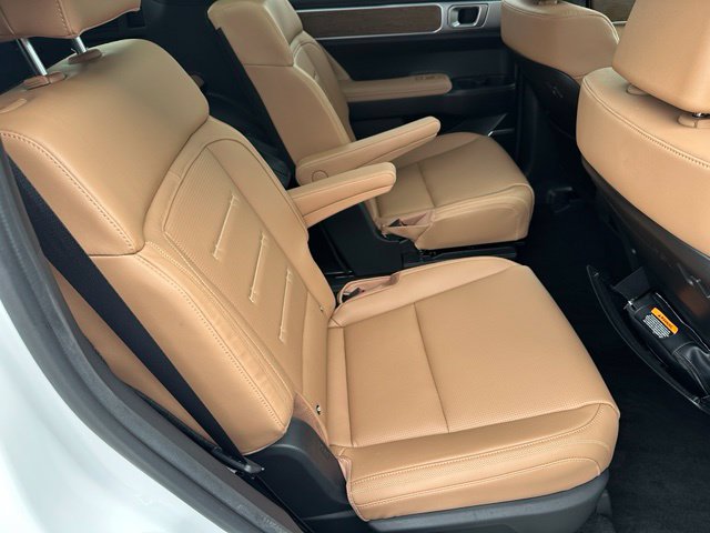 2026 Hyundai Santa Fe Hybrid Calligraphy — photo 11 of 49
