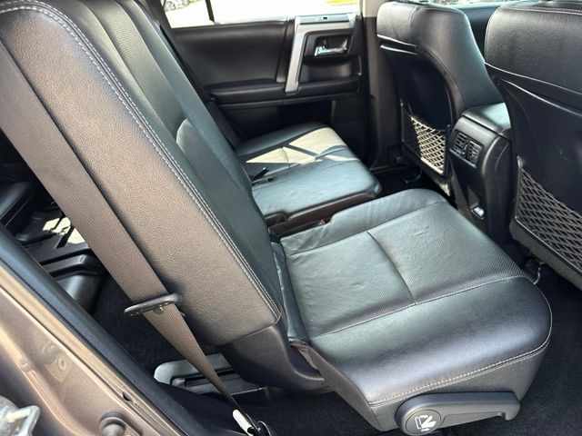 2022 Toyota 4Runner Limited — photo 12 of 31