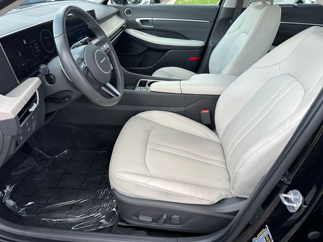 2025 Hyundai Sonata Hybrid Limited — photo 19 of 40