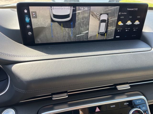 2023 Genesis GV80 2.5T — photo 27 of 34