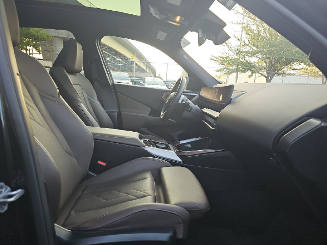 2025 BMW X3 30 xDrive — photo 6 of 10