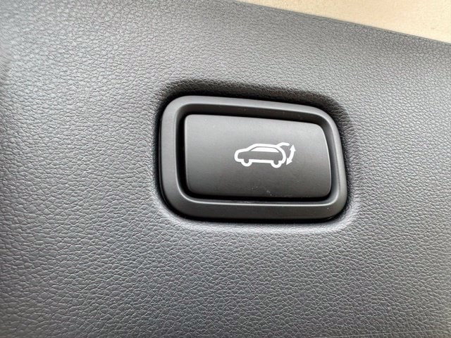 2024 Hyundai Tucson Hybrid Limited — photo 15 of 39