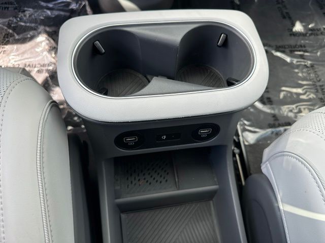 2024 Hyundai IONIQ 5 Limited — photo 24 of 38