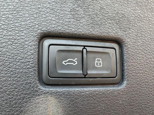 2023 Audi RS Q8 4.0T — photo 11 of 29