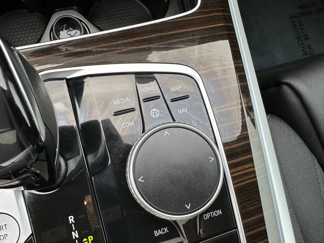 2021 BMW X5 xDrive45e — photo 28 of 34