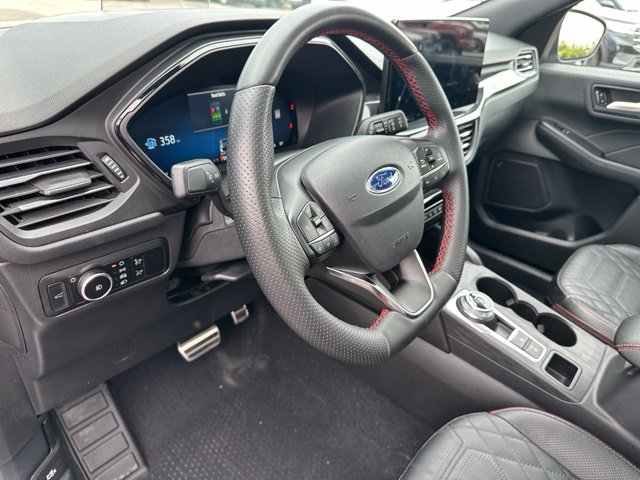 2023 Ford Escape ST-Line Elite — photo 20 of 31