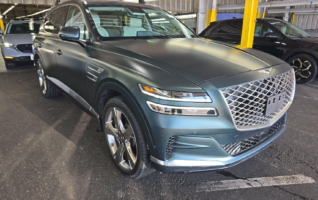 2023 Genesis GV80 3.5T — photo 2 of 10