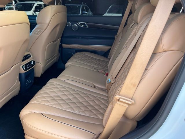 2023 Genesis GV80 3.5T — photo 15 of 38