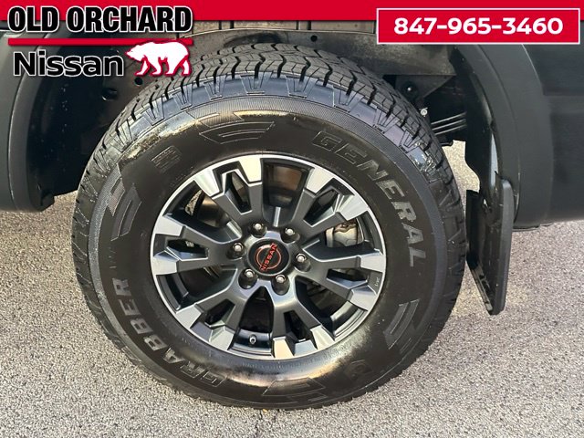2024 Nissan Titan PRO-4X — photo 10 of 22