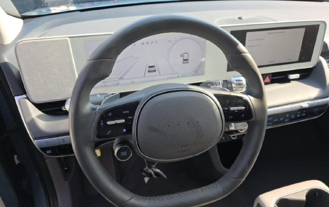 2023 Hyundai IONIQ 5 SEL — photo 7 of 9