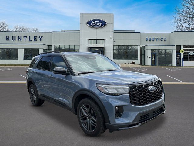 2025 Ford Explorer ST-Line — photo 4 of 31
