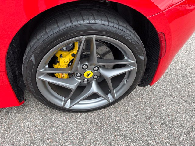 2021 Ferrari F8 Tributo — photo 9 of 47