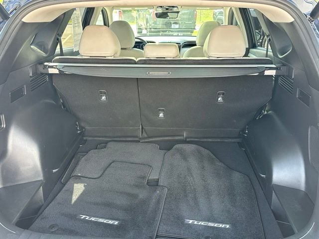 2024 Hyundai Tucson Hybrid Limited — photo 12 of 40