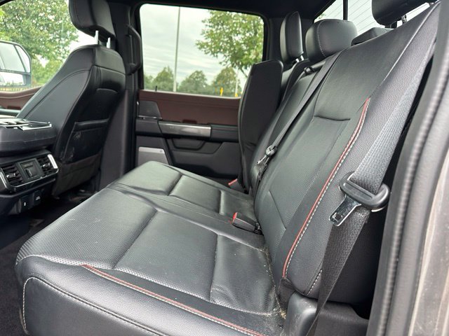 2023 Ford F-150 Lariat — photo 10 of 26
