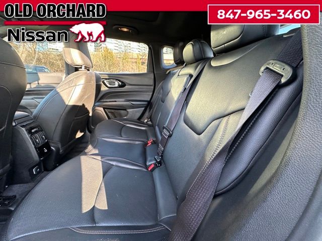2023 Jeep Compass Limited — photo 14 of 22