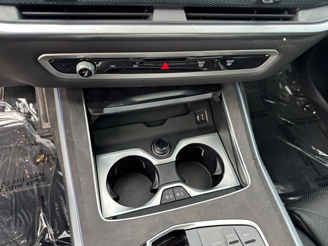 2024 BMW X7 xDrive40i — photo 28 of 35