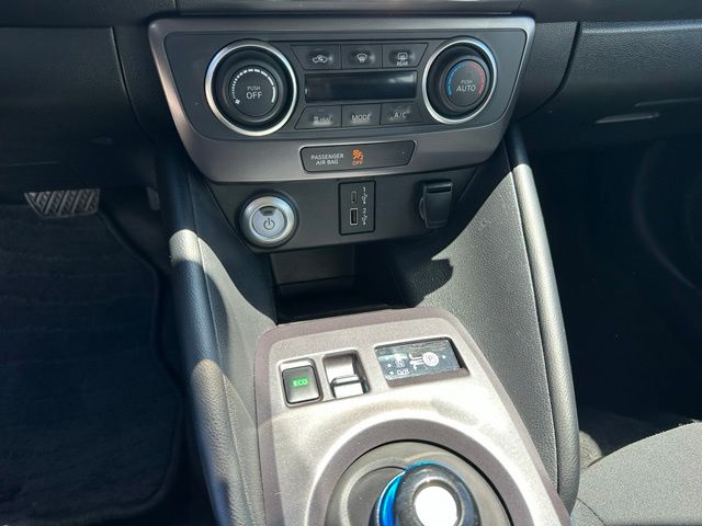 2025 Nissan Leaf S — photo 20 of 24